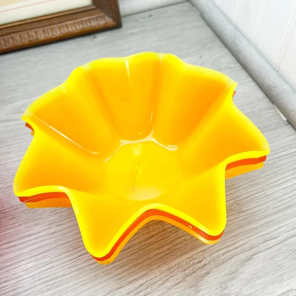 Vintage Tupperware Wavy Bowl Set: 80s-90s Plastic Chip Bowls‎